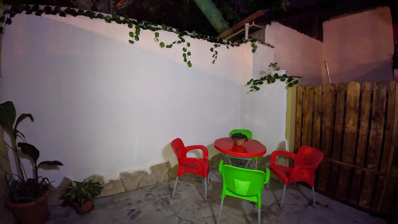 L&S Apartment At Old Tbilisi 0*,
